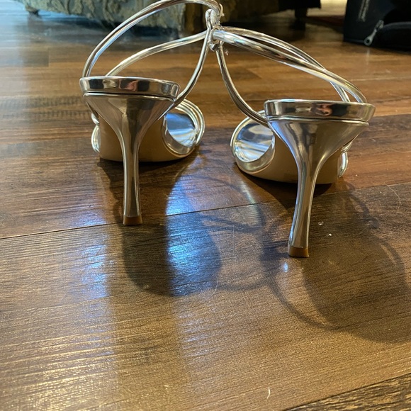 Marc Fisher 4inch heels size 7 - Picture 3 of 3